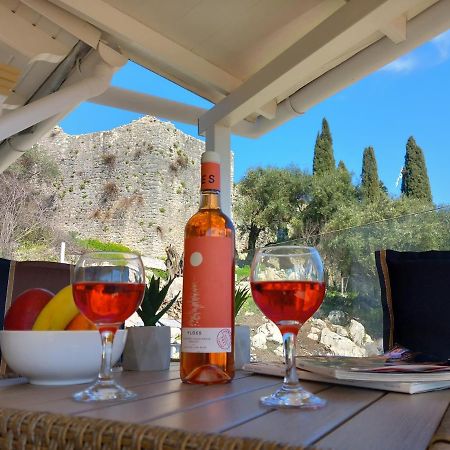 Solaris Methea- Luxury Central Villa By The Castle Kassiopi Exterior foto