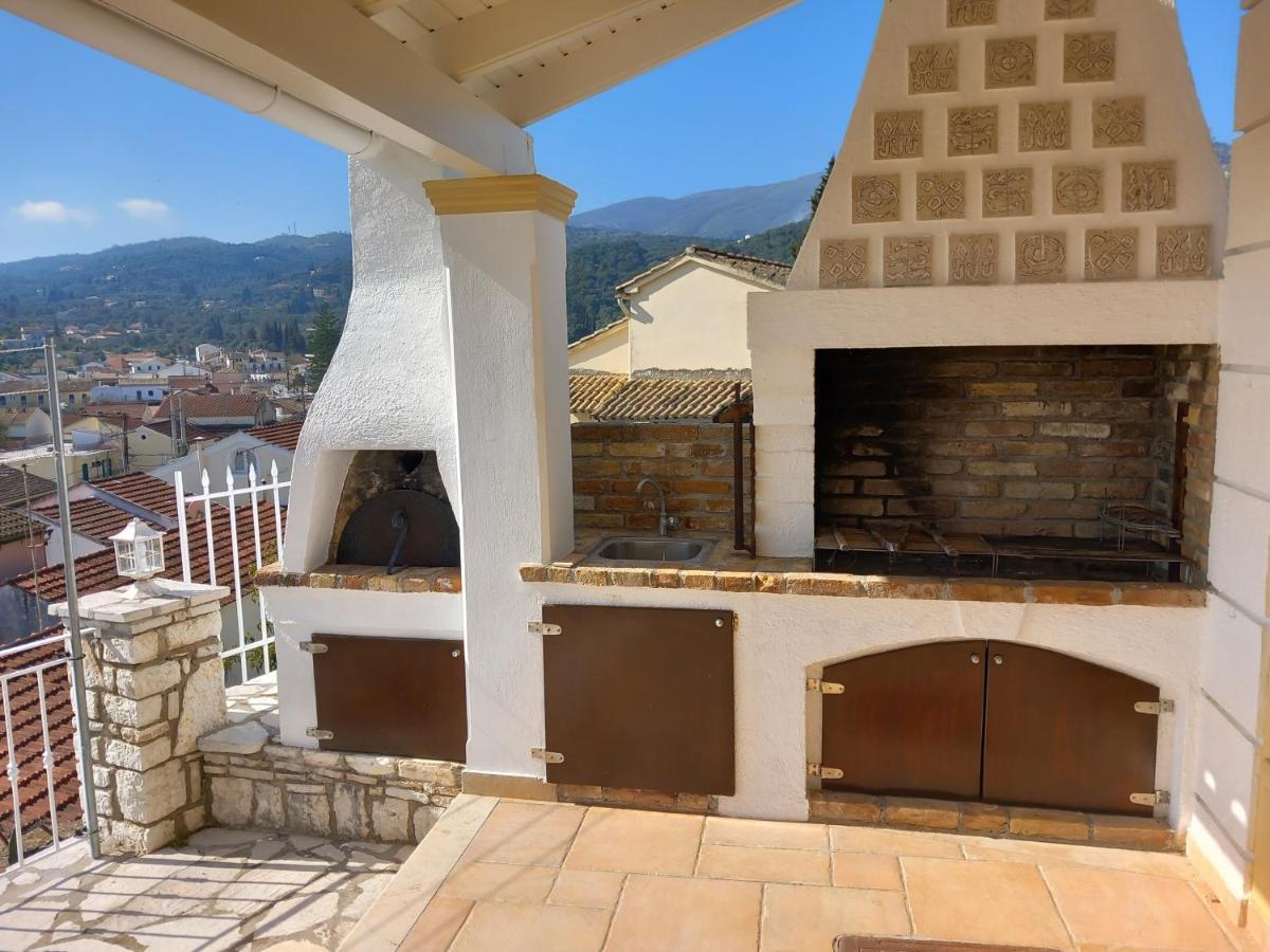 Solaris Methea- Luxury Central Villa By The Castle Kassiopi Exterior foto
