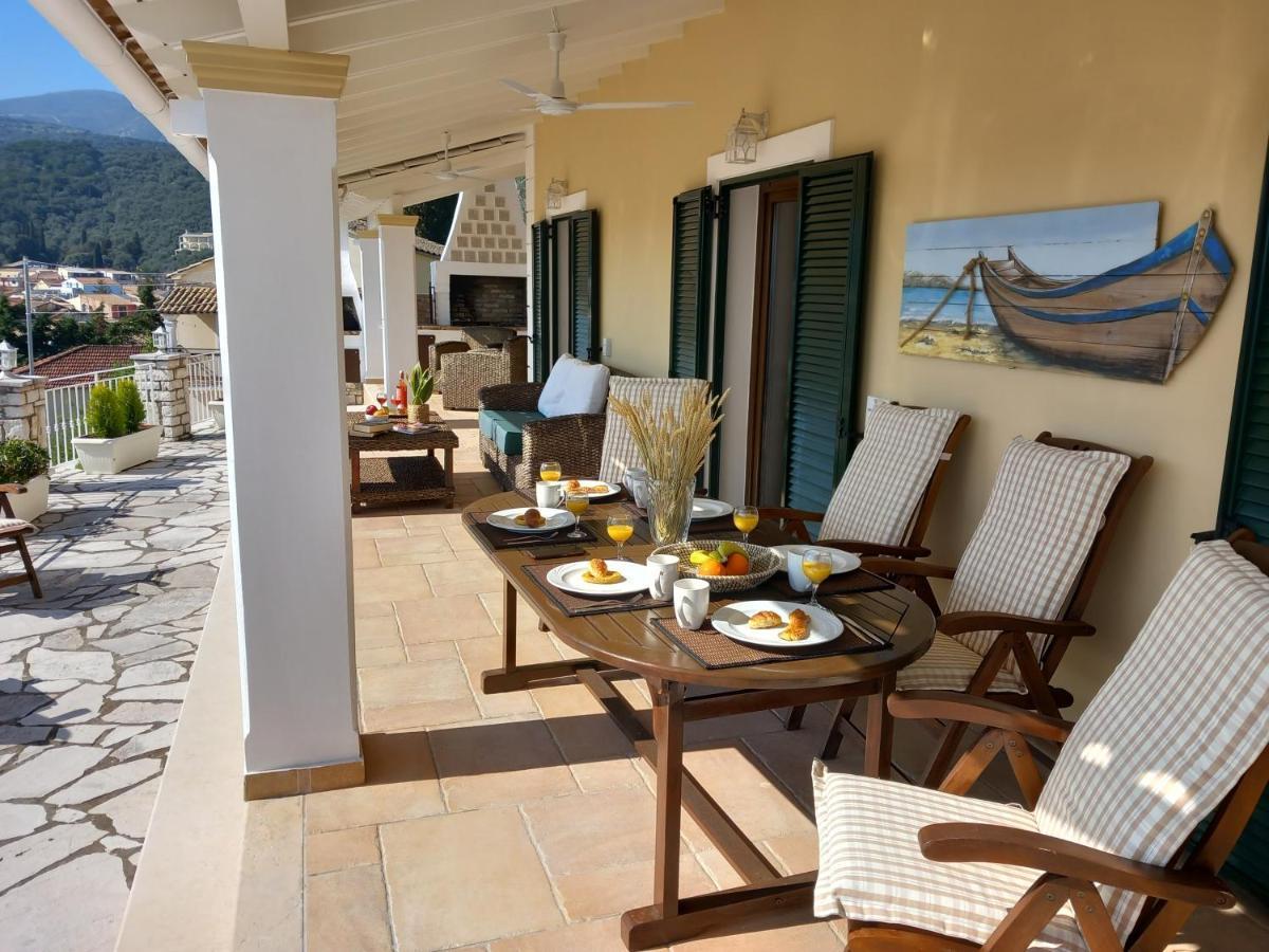 Solaris Methea- Luxury Central Villa By The Castle Kassiopi Exterior foto