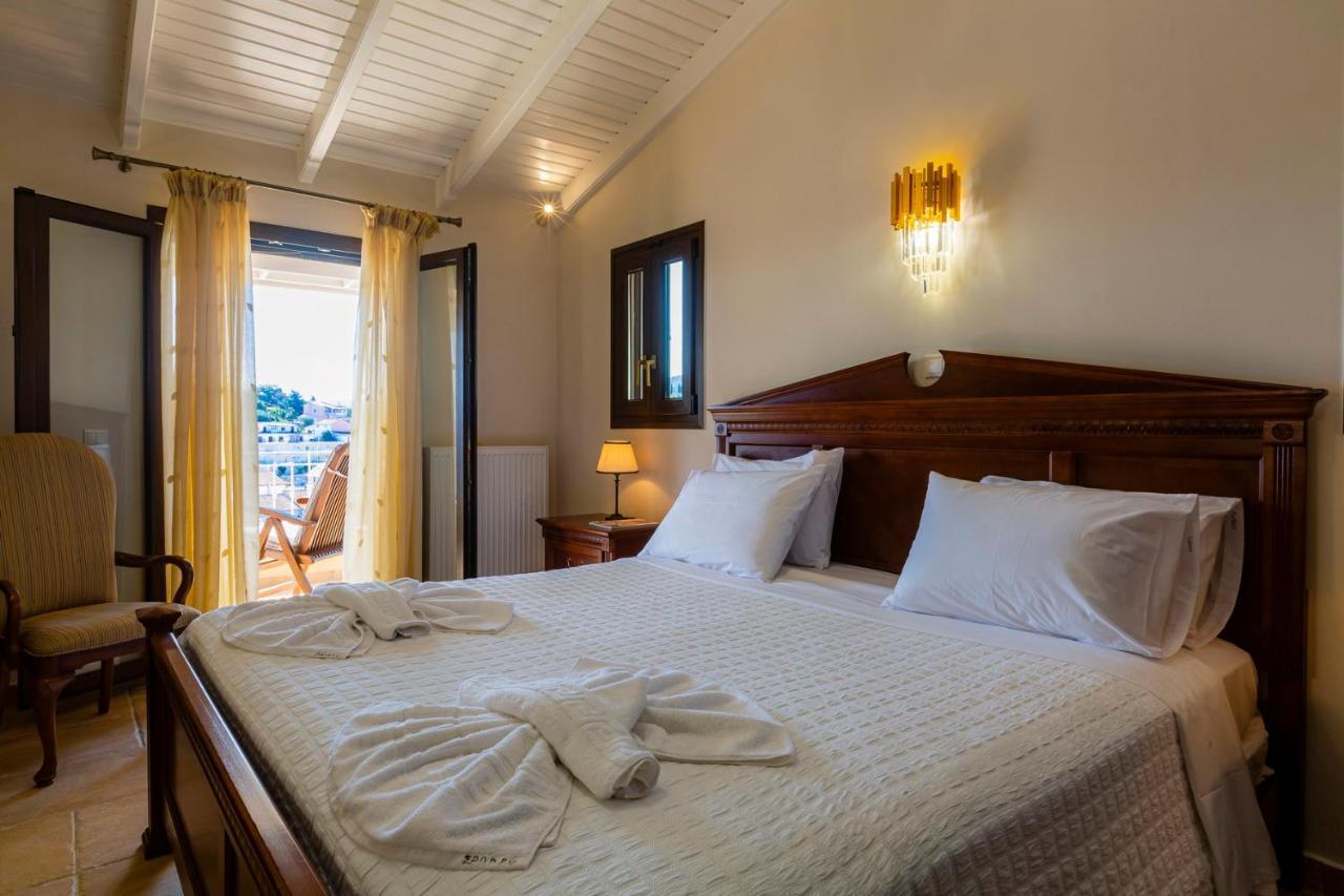 Solaris Methea- Luxury Central Villa By The Castle Kassiopi Exterior foto