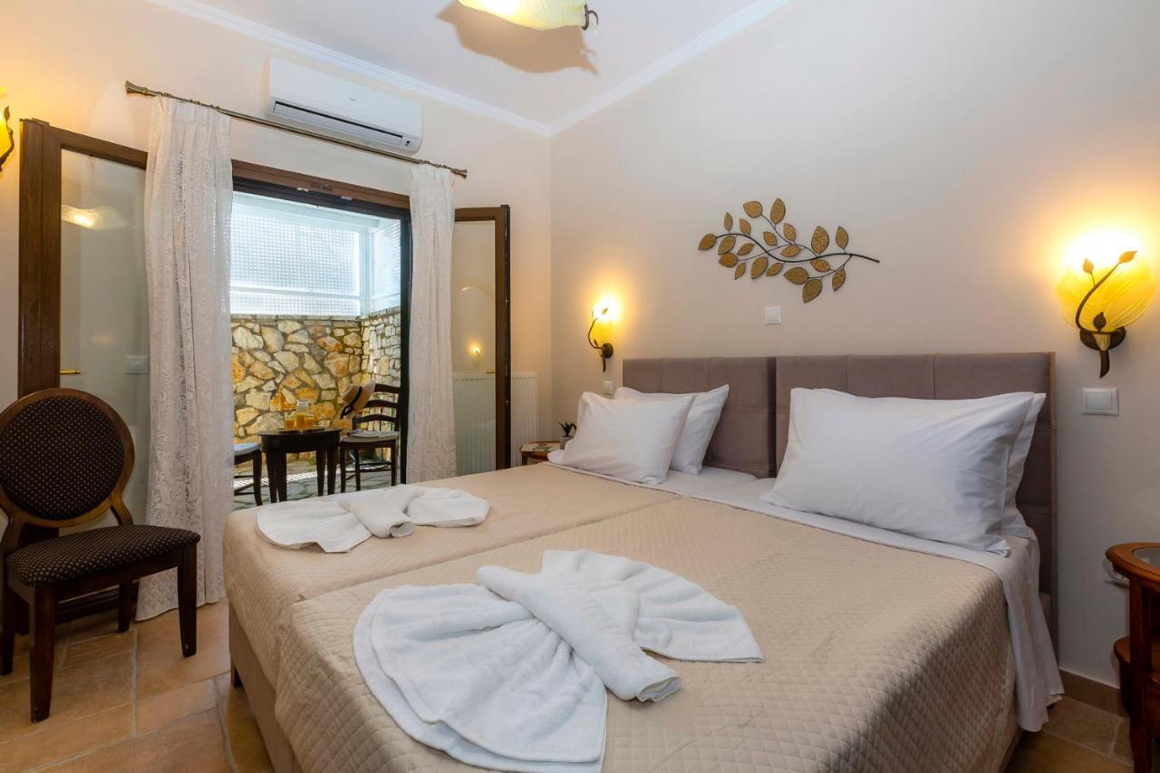 Solaris Methea- Luxury Central Villa By The Castle Kassiopi Exterior foto