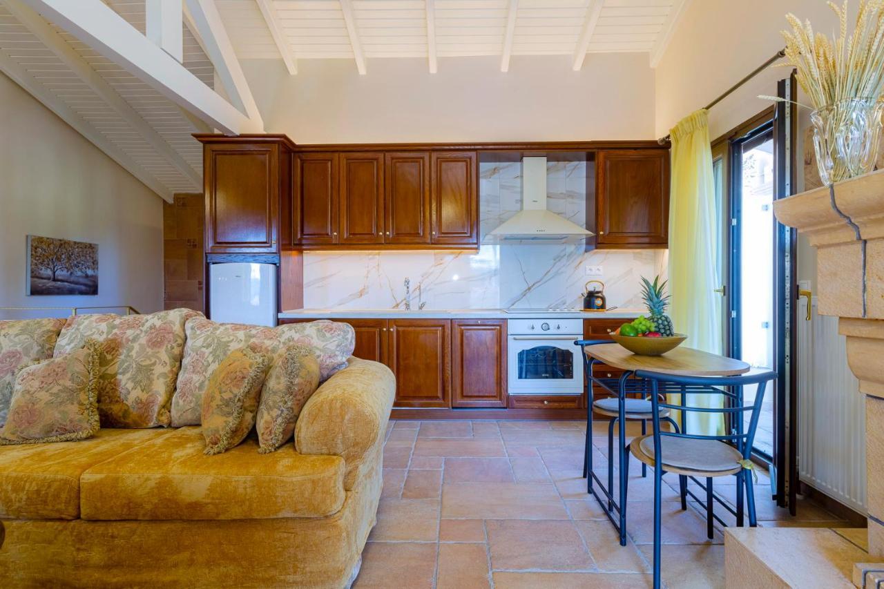 Solaris Methea- Luxury Central Villa By The Castle Kassiopi Exterior foto